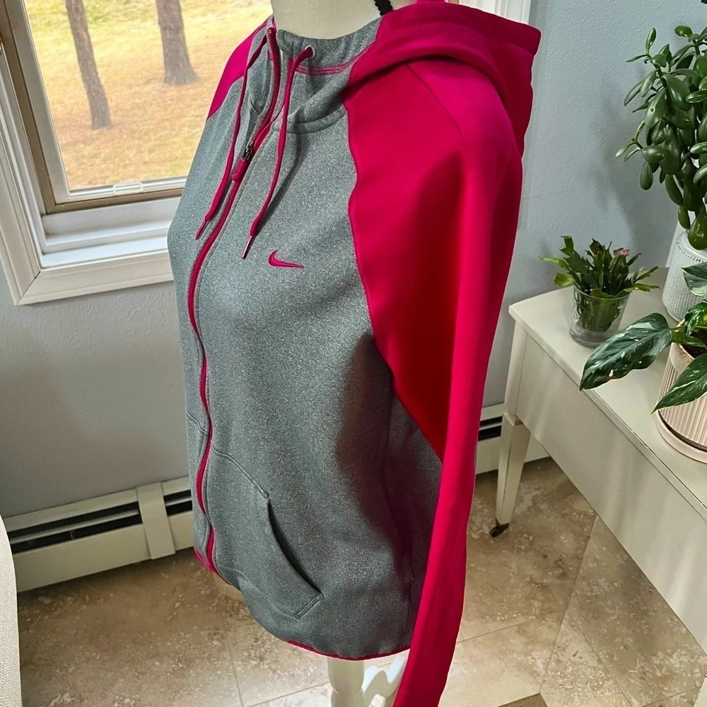 Women’s Nike Therma Fit fleece jacket Medium